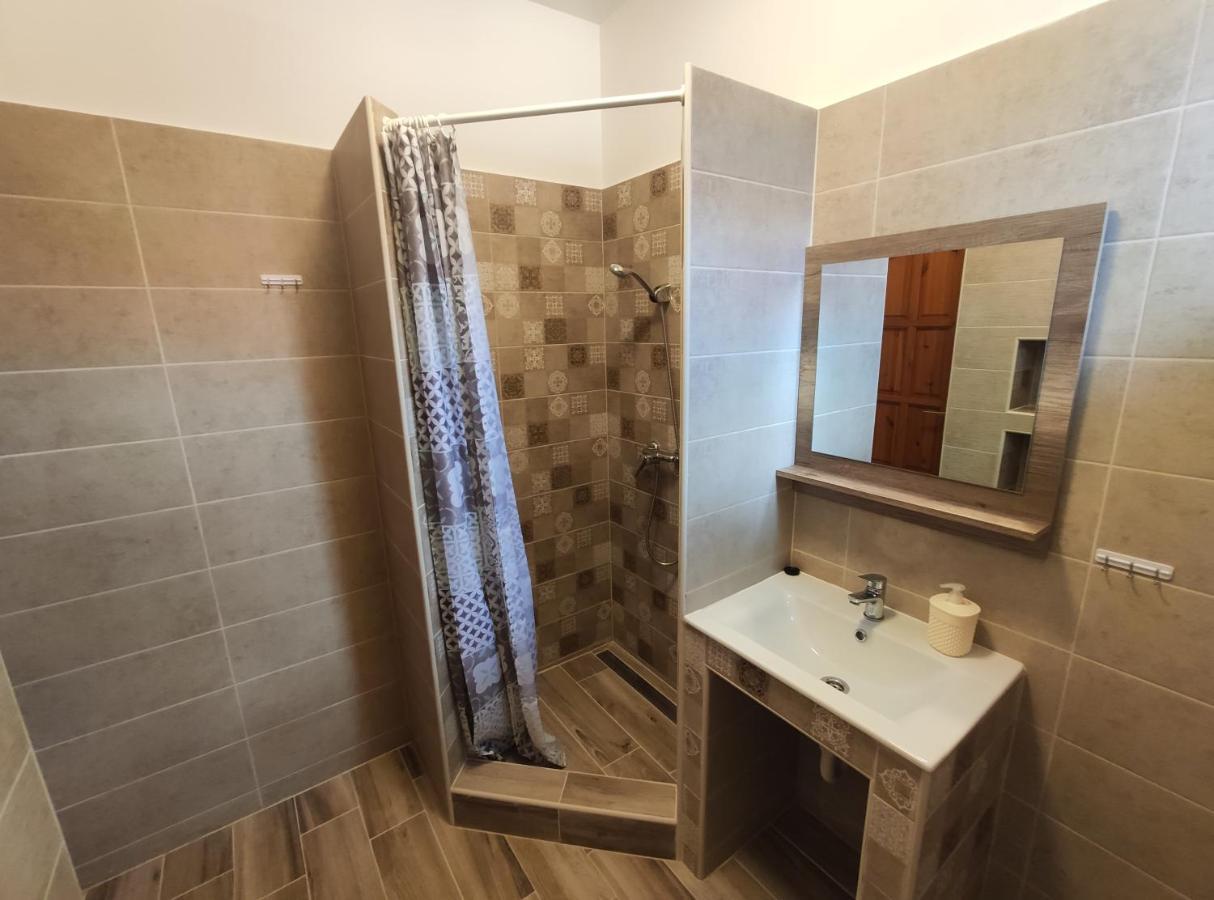 Royal Apartman Hajdúszoboszló Esterno foto