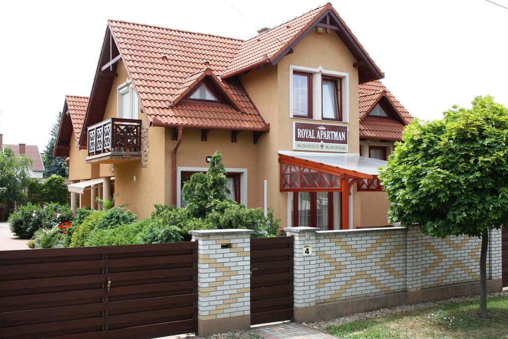 Royal Apartman Hajdúszoboszló Esterno foto