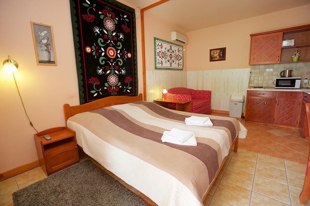 Royal Apartman Hajdúszoboszló Esterno foto