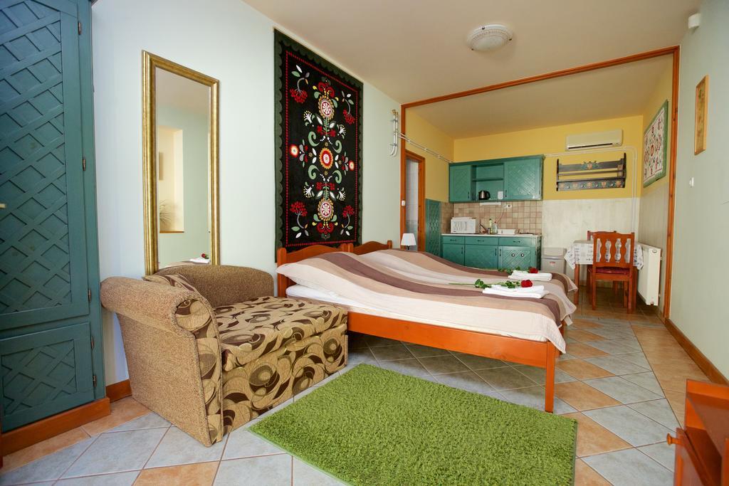 Royal Apartman Hajdúszoboszló Esterno foto
