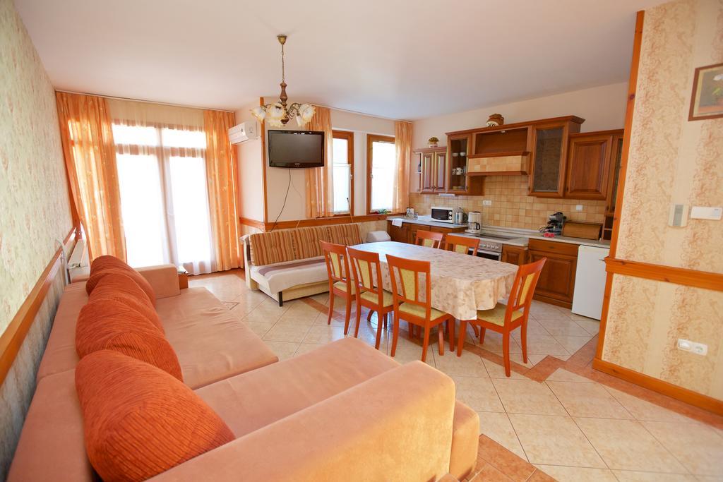 Royal Apartman Hajdúszoboszló Esterno foto