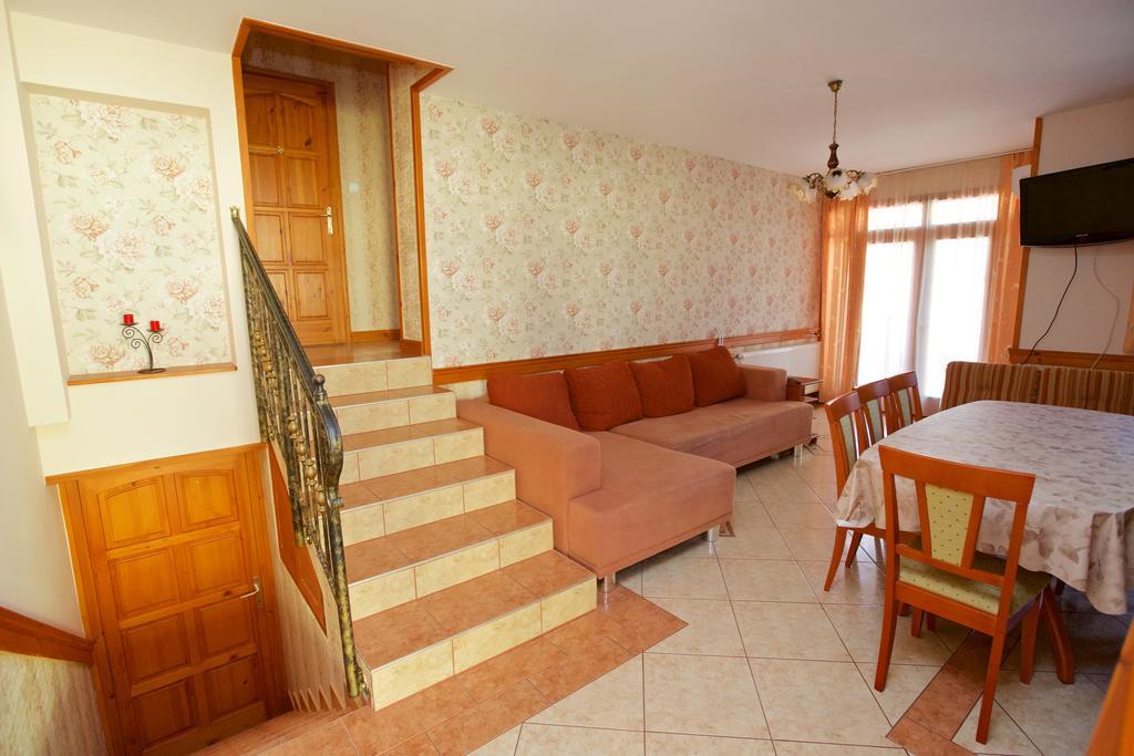 Royal Apartman Hajdúszoboszló Esterno foto