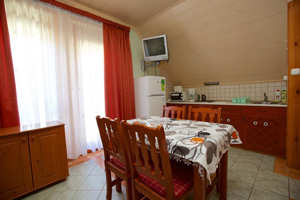Royal Apartman Hajdúszoboszló Esterno foto